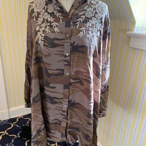 Johnny Was  camouflage size med